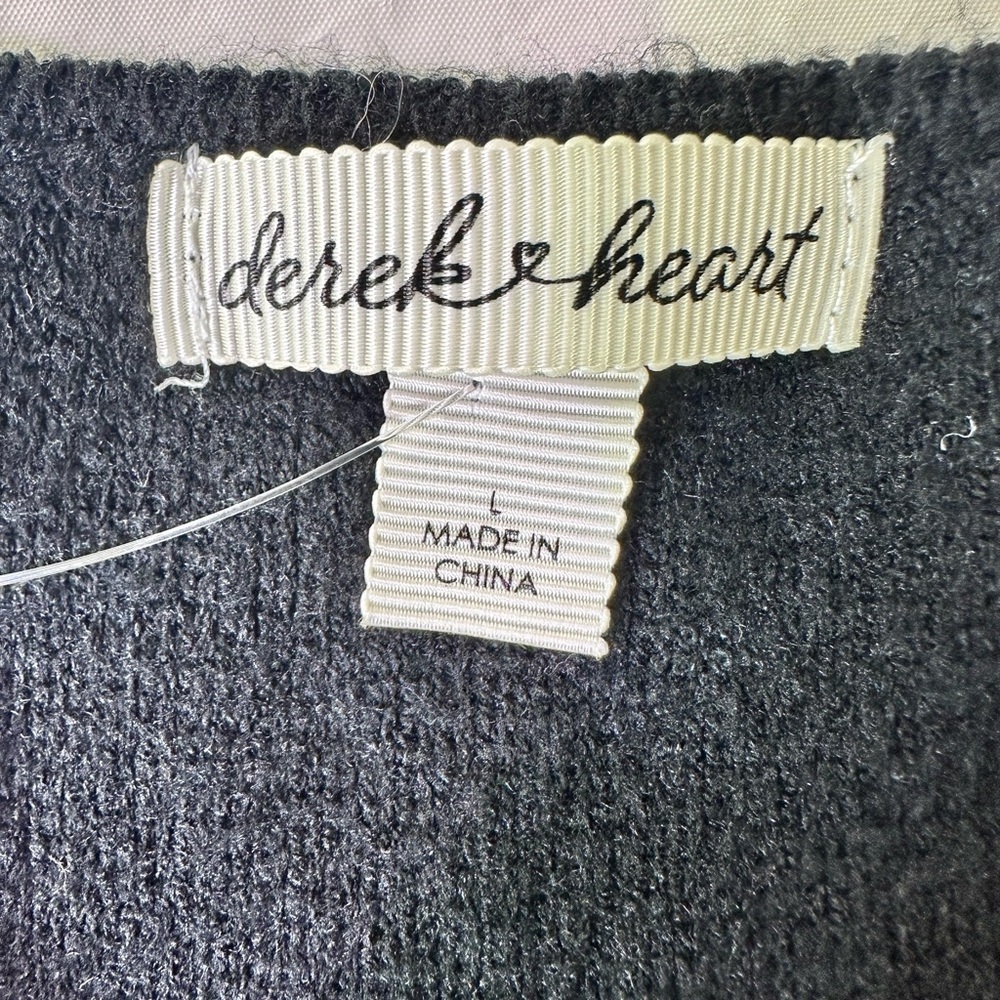 Derek Heart Black Sleeveless Button Top - Picture 5 of 5